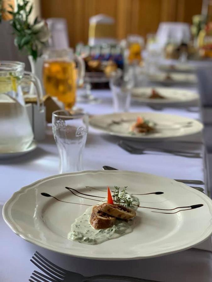 Restauracja Noclegi Ruczaj Nowy Targ Buitenkant foto
