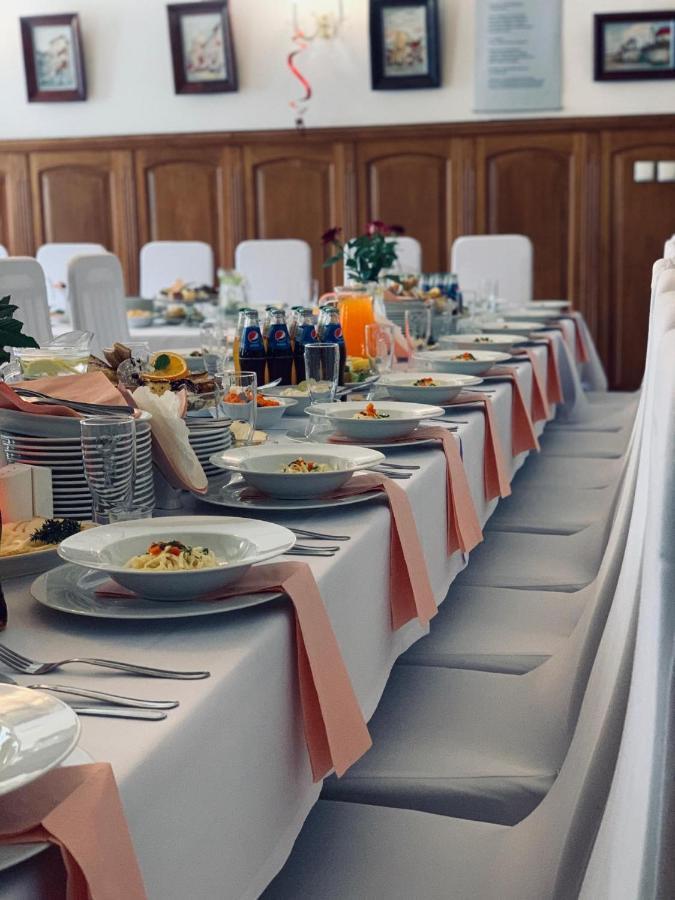 Restauracja Noclegi Ruczaj Nowy Targ Buitenkant foto
